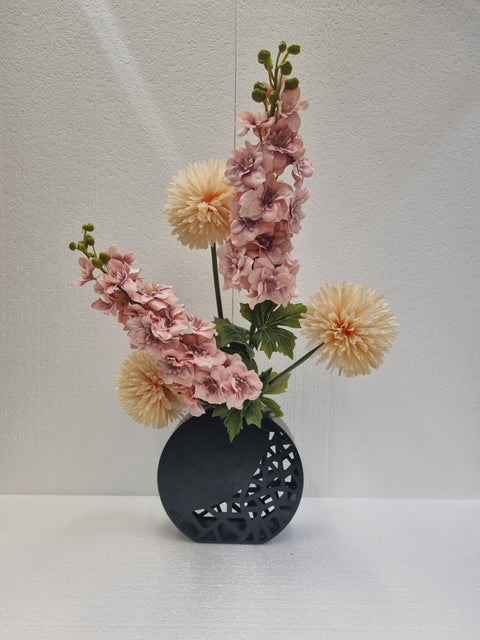 Vase Lace Round + Flowers - #009